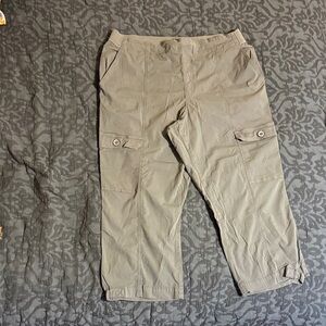 Soft Surroundings Women's Olive green Cropped Pants